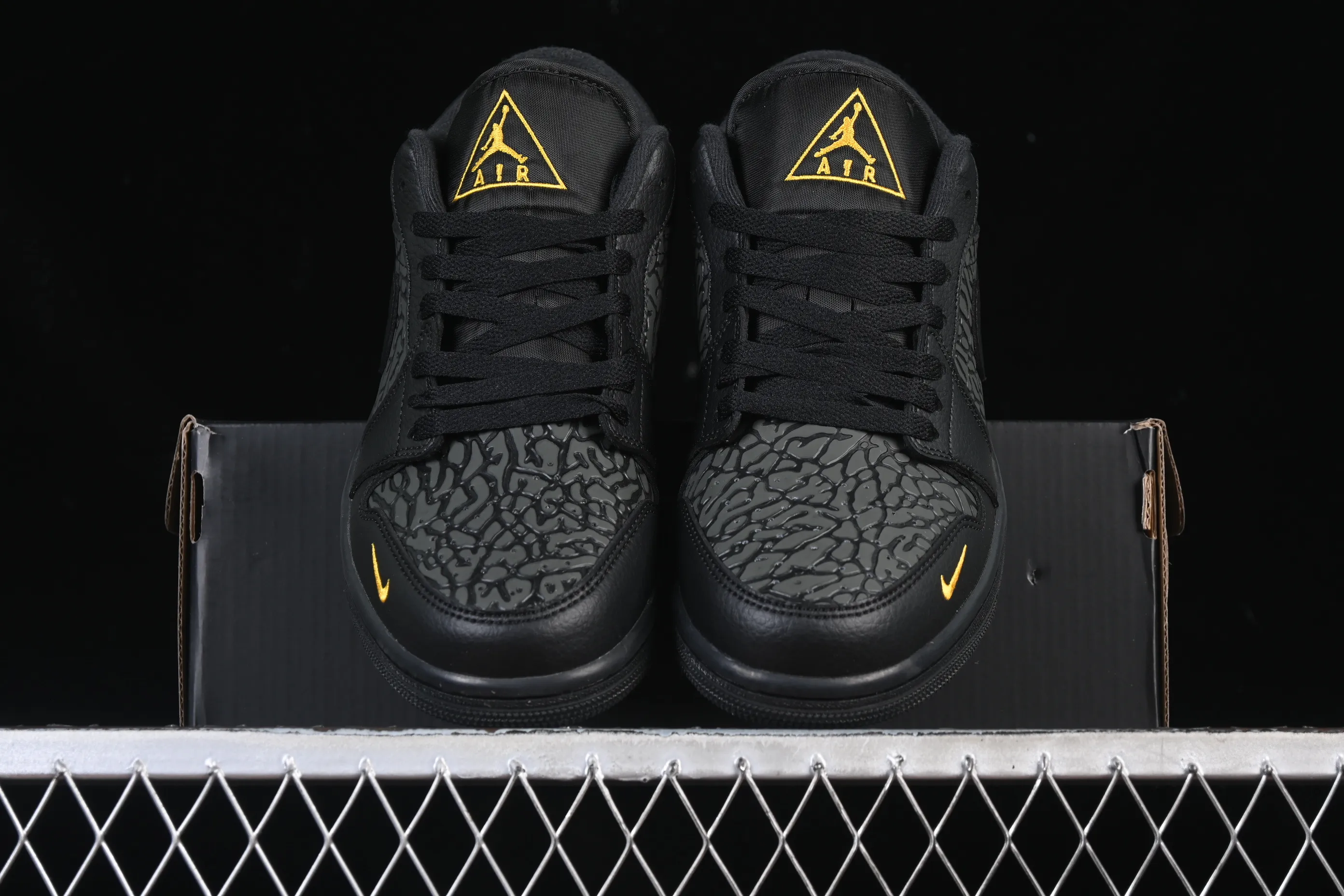 All Categories Air Jordan Jordan Series Basketball Shoes Air Jordan 1 Low Air Jordan 1 Low "Elephant" AJ1 Joe 1 Explosion Danger Warning Low-top Cultural Casual Shoes IM6568-010